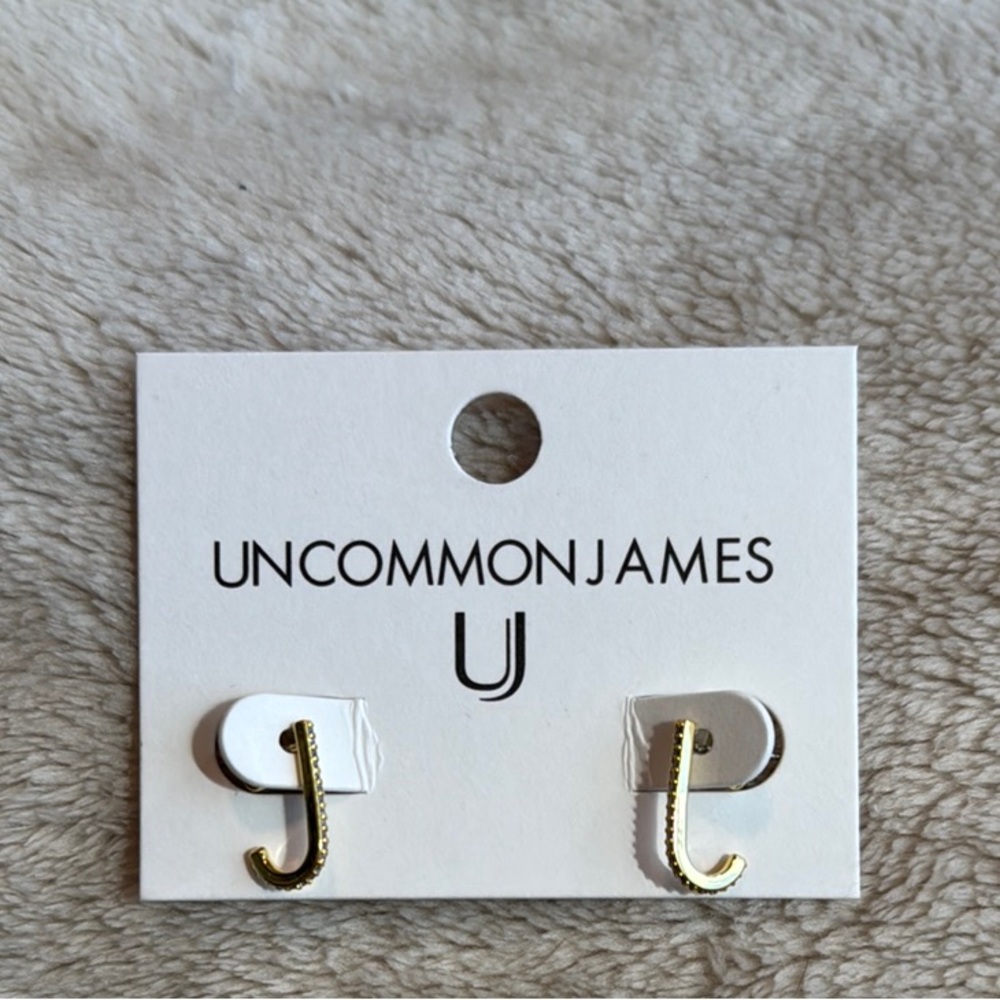 LAST CHANCE!! New Uncommon James Gold Earrings